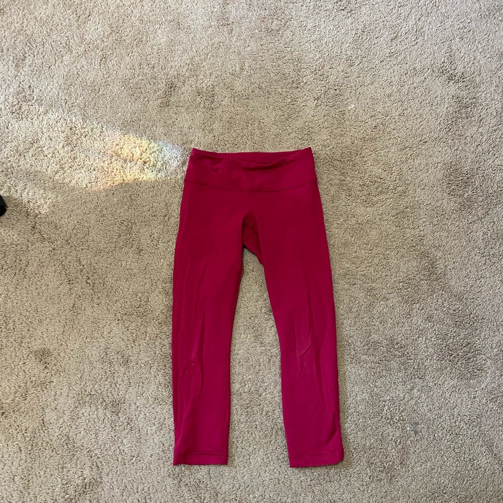 Hot pink Lululemon Capri leggings